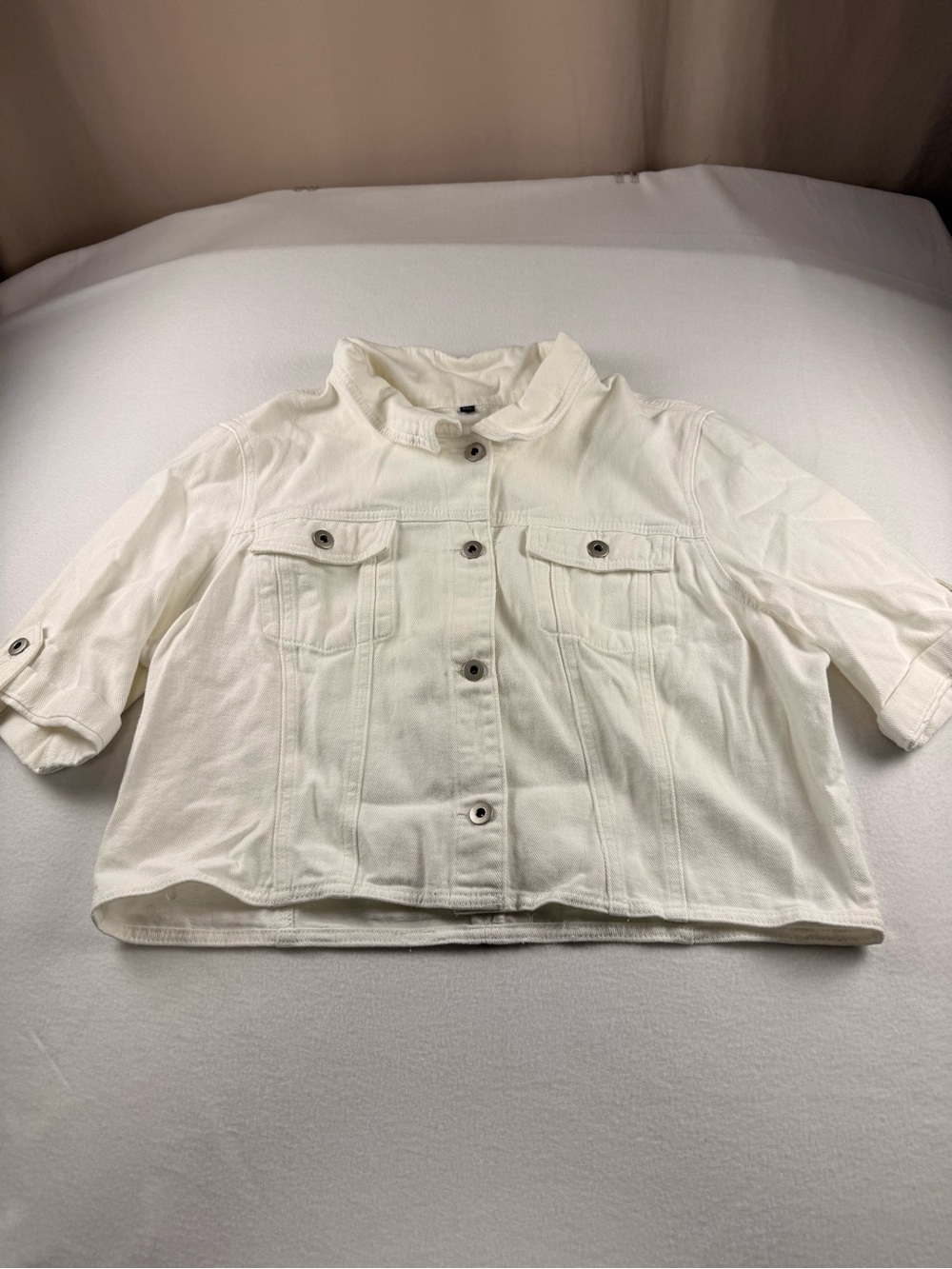 White Women’s Cropped Button-Up Jacket 350